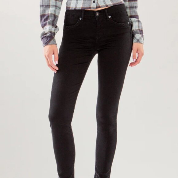 UnionBay Karma Skinny Juniors size 0 Black Pants Mid Rise Slim Fit Stretch. - Picture 1 of 12
